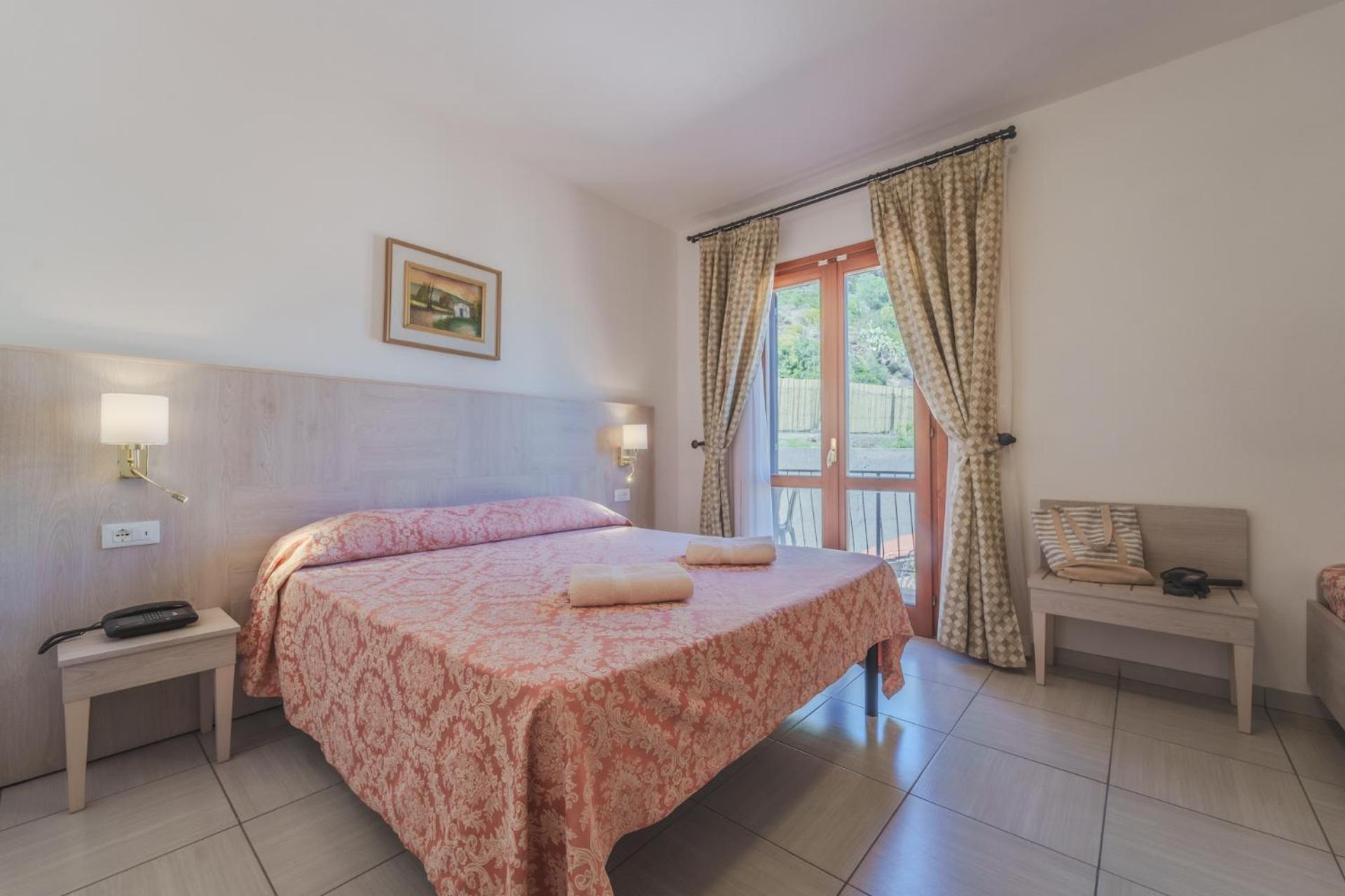 Hotel Lo Scirocco フェトヴァイア エクステリア 写真